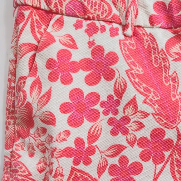 Kenar Floral Women's Shorts - Picture 2 of 6